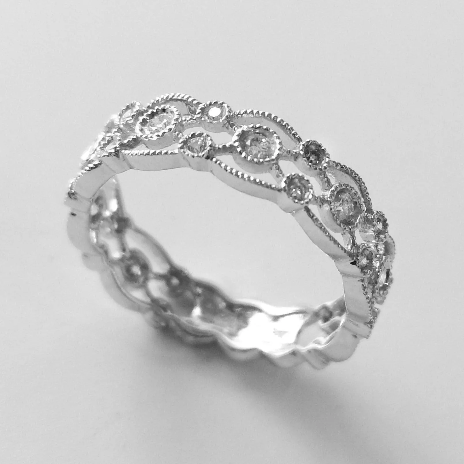 18ct White Gold Diamond Eternity Ring AR36386