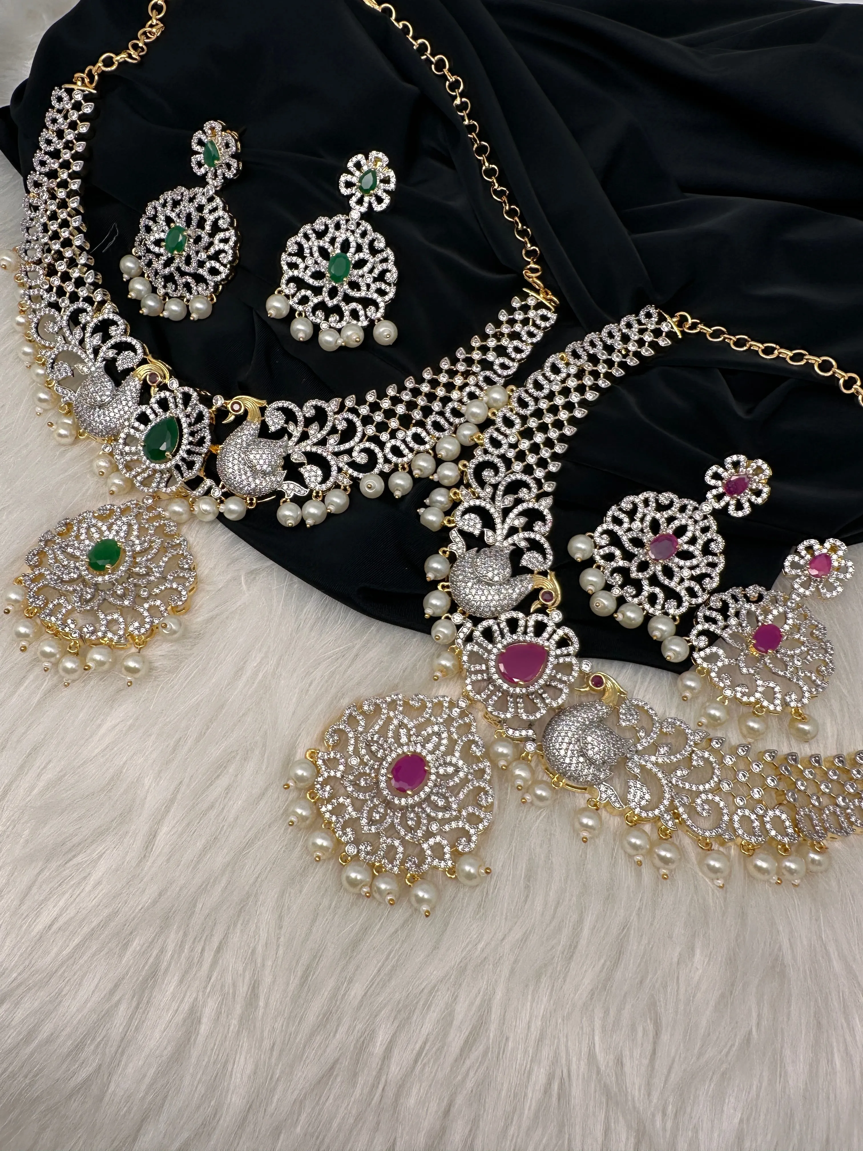 AD Peacock Color Stone Short Necklace