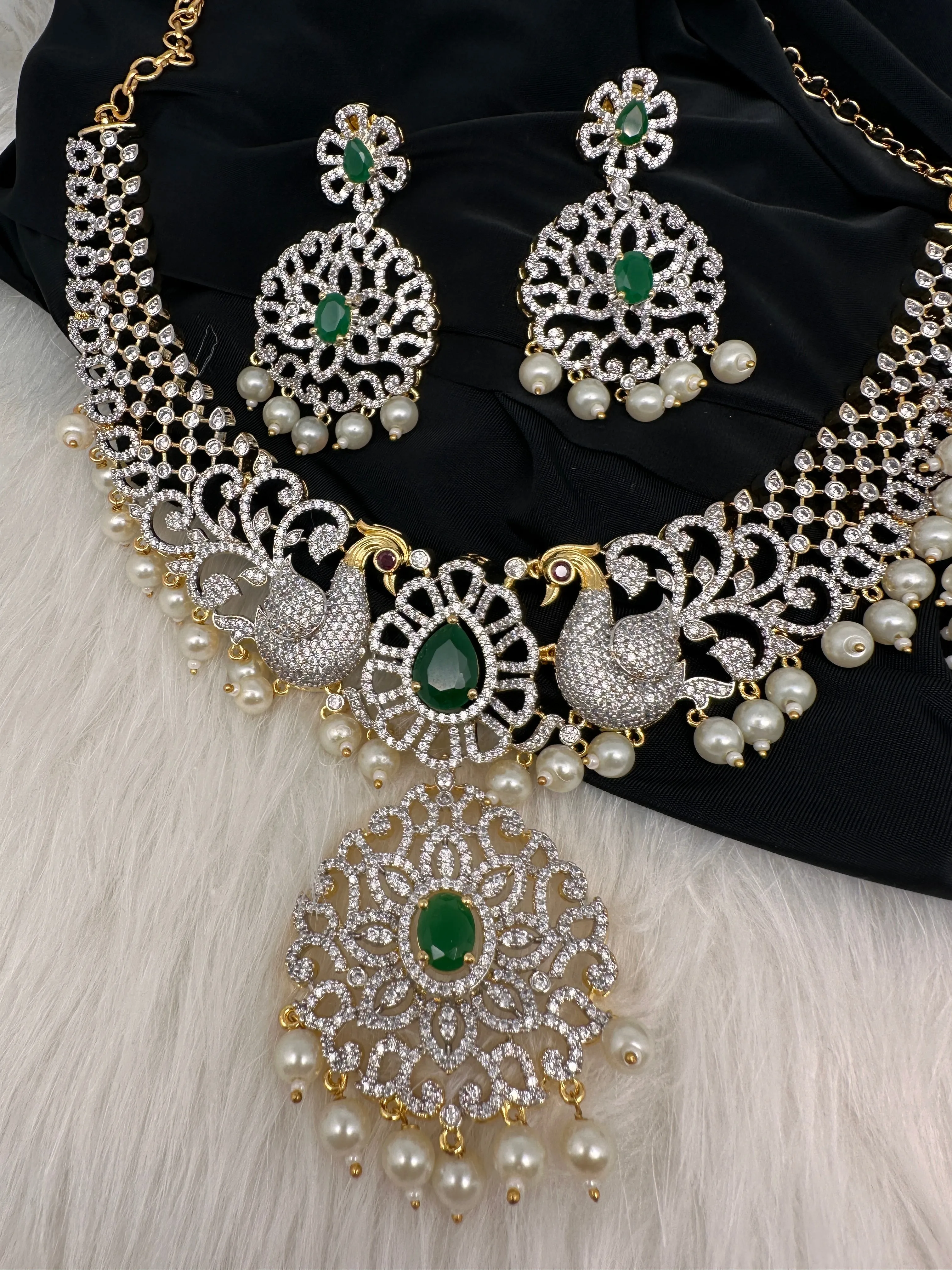 AD Peacock Color Stone Short Necklace