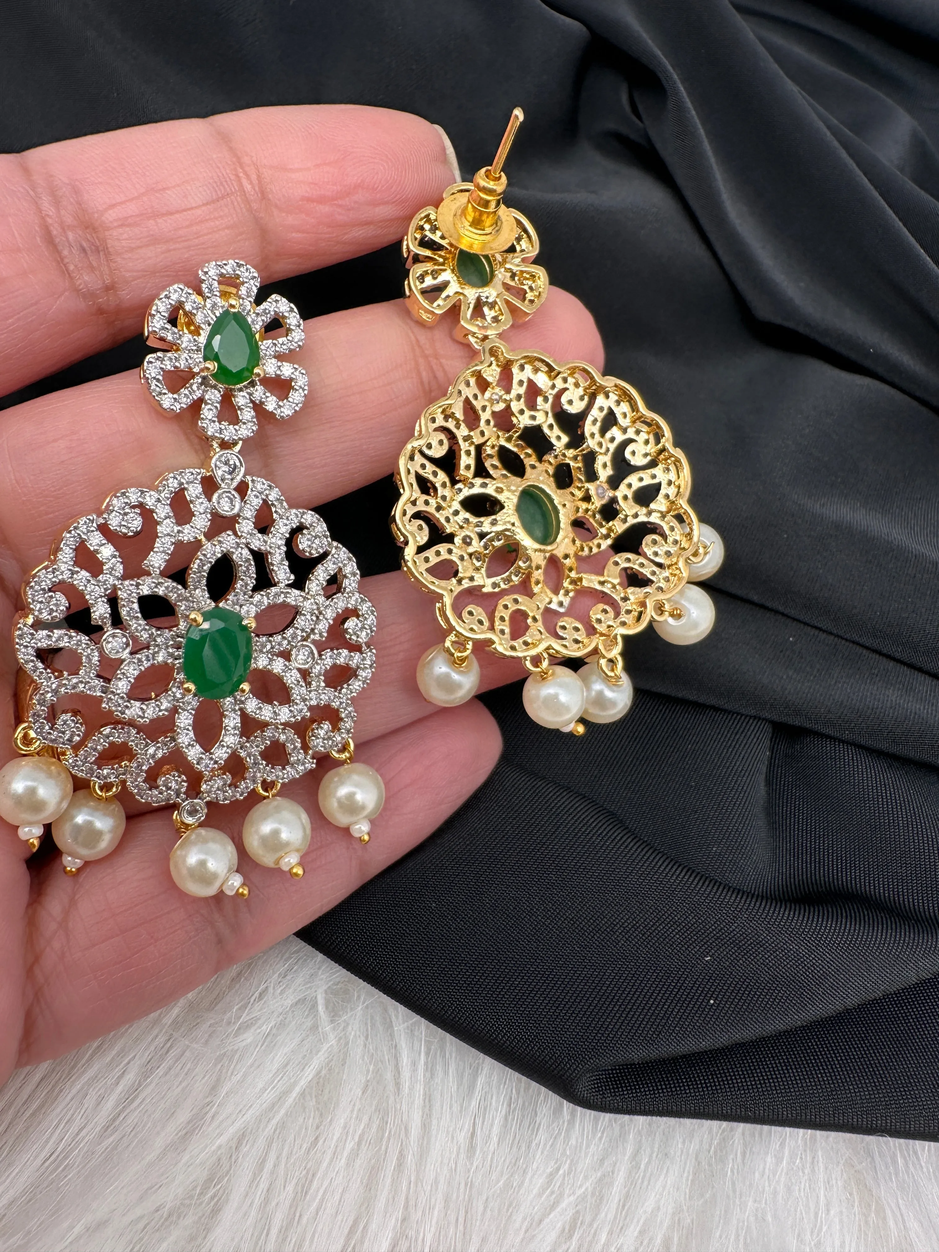 AD Peacock Color Stone Short Necklace
