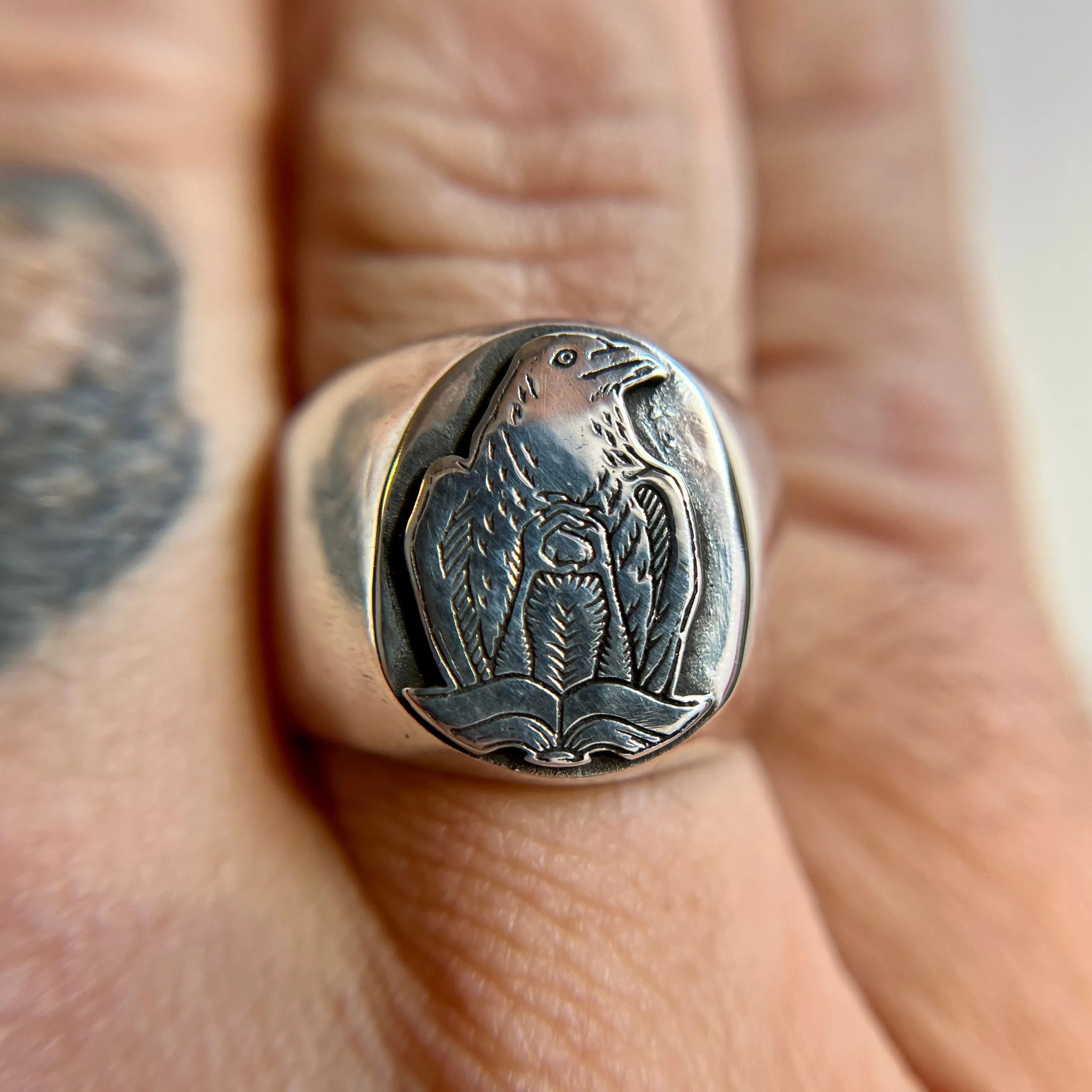 Corvus Magus Signet