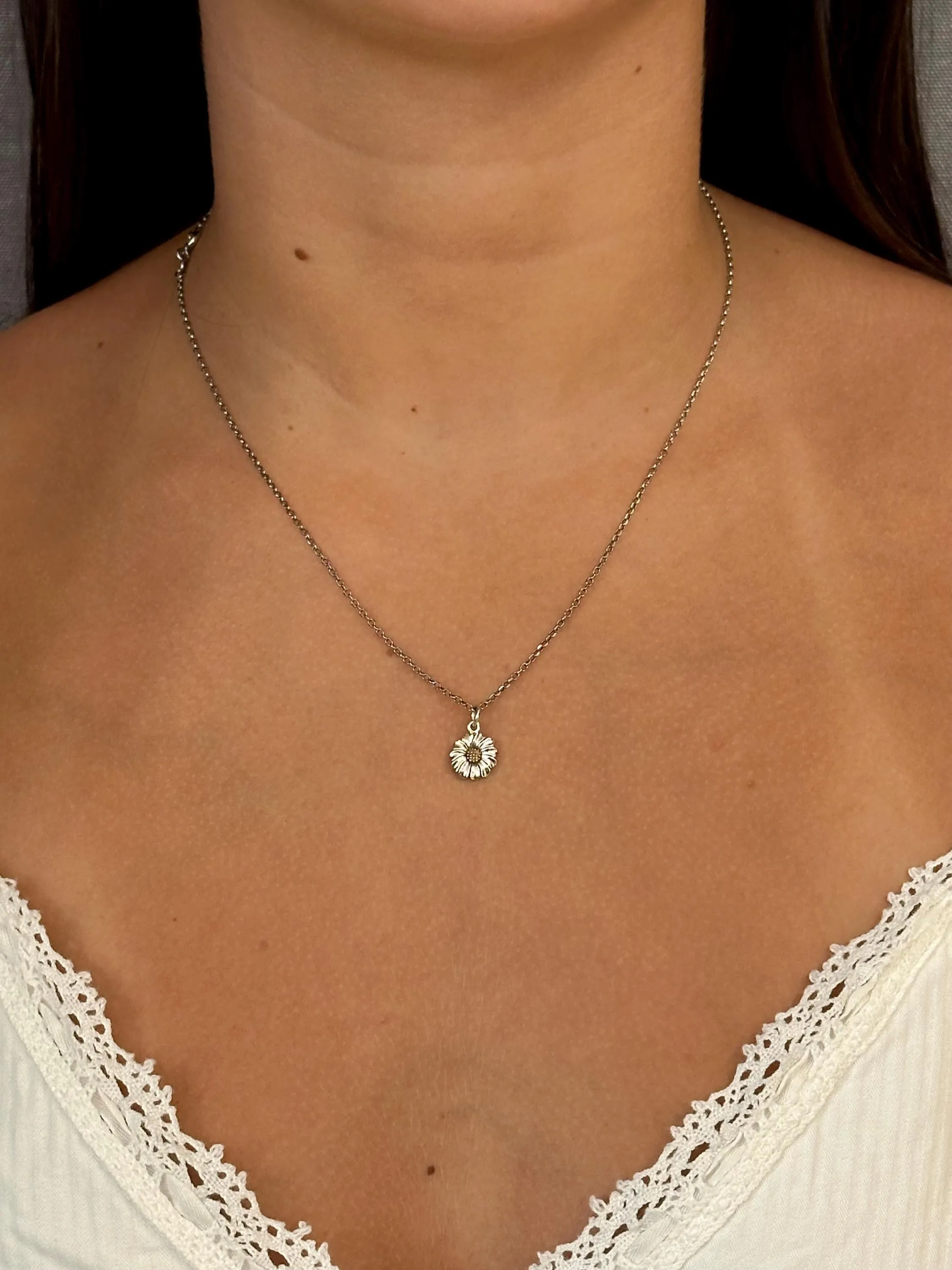 Daisy Necklace - Small