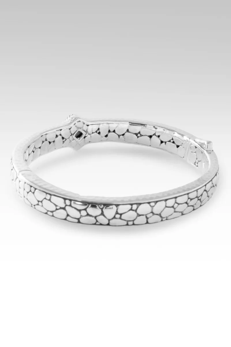 New Chapter Bangle™ in Pale Plum™ Mystic Topaz