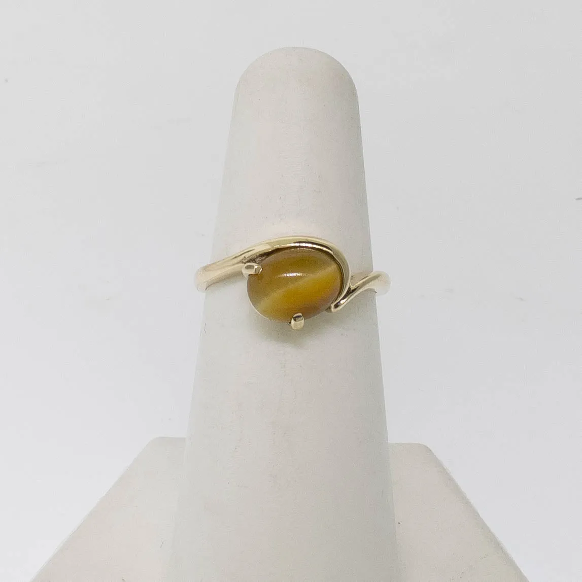 Pre-Owned 10K Yellow Gold Honey Tiger's Eye Ring 7x9mm Cabochon, Size 6, 1.5 DWT