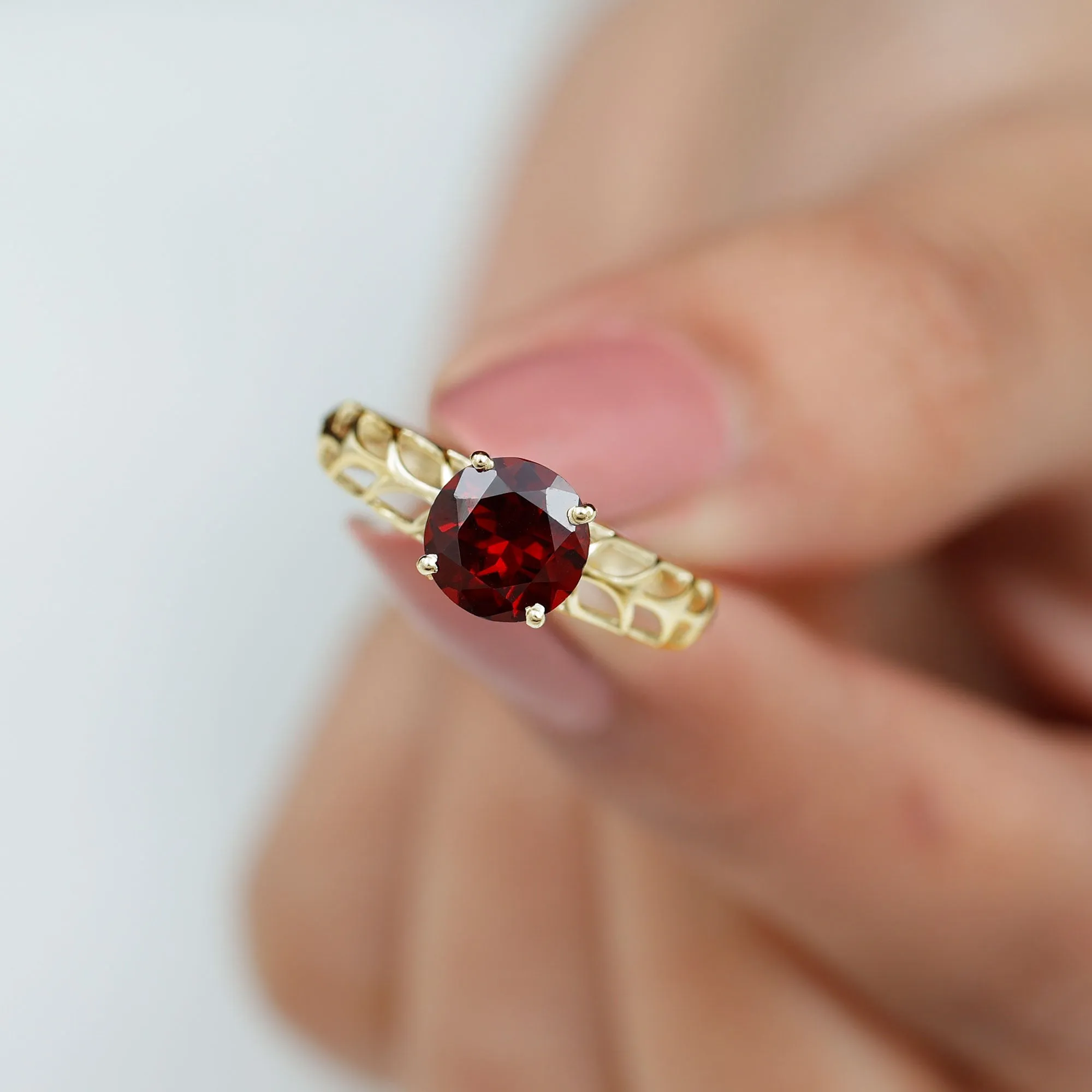 Round Shape Garnet Solitaire and Filigree Ring
