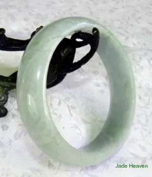 Soft Yin Green Jadeite Jade Bangle Bracelet 57mm   Certificate (705)